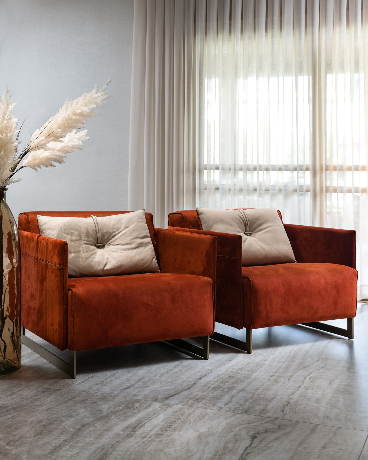 Living Room — Akar — Photo 5