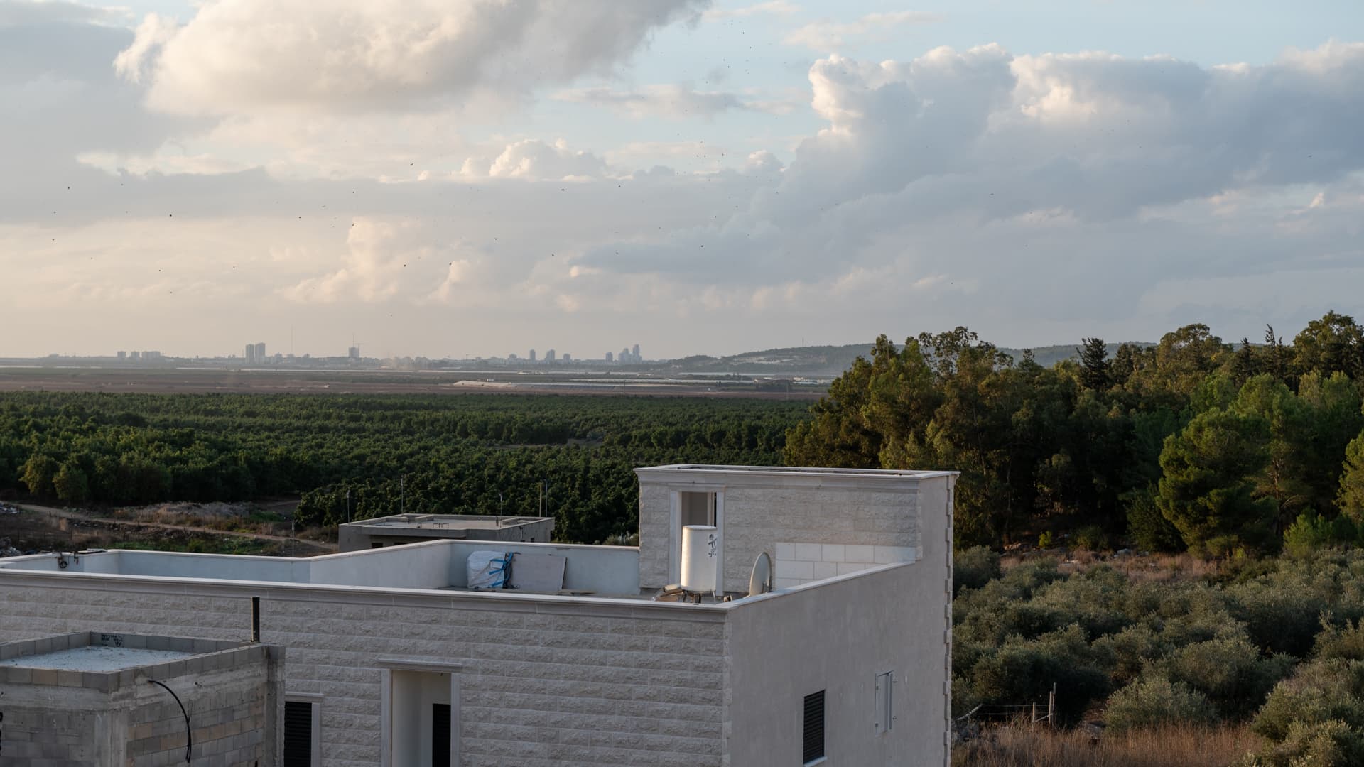 Exterior — Eyad Taha