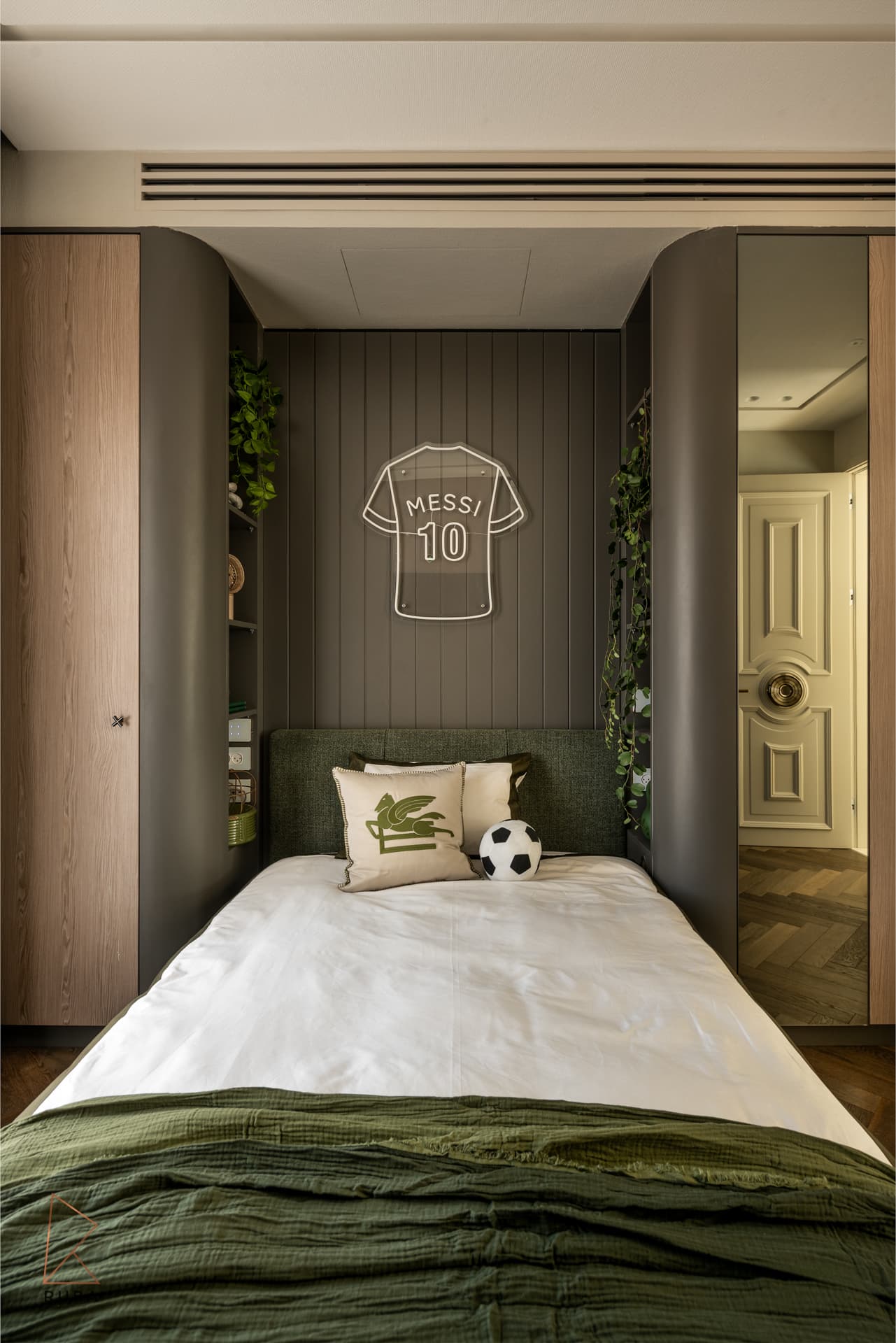 Kids Rooms — The Last Supper — Photo 8