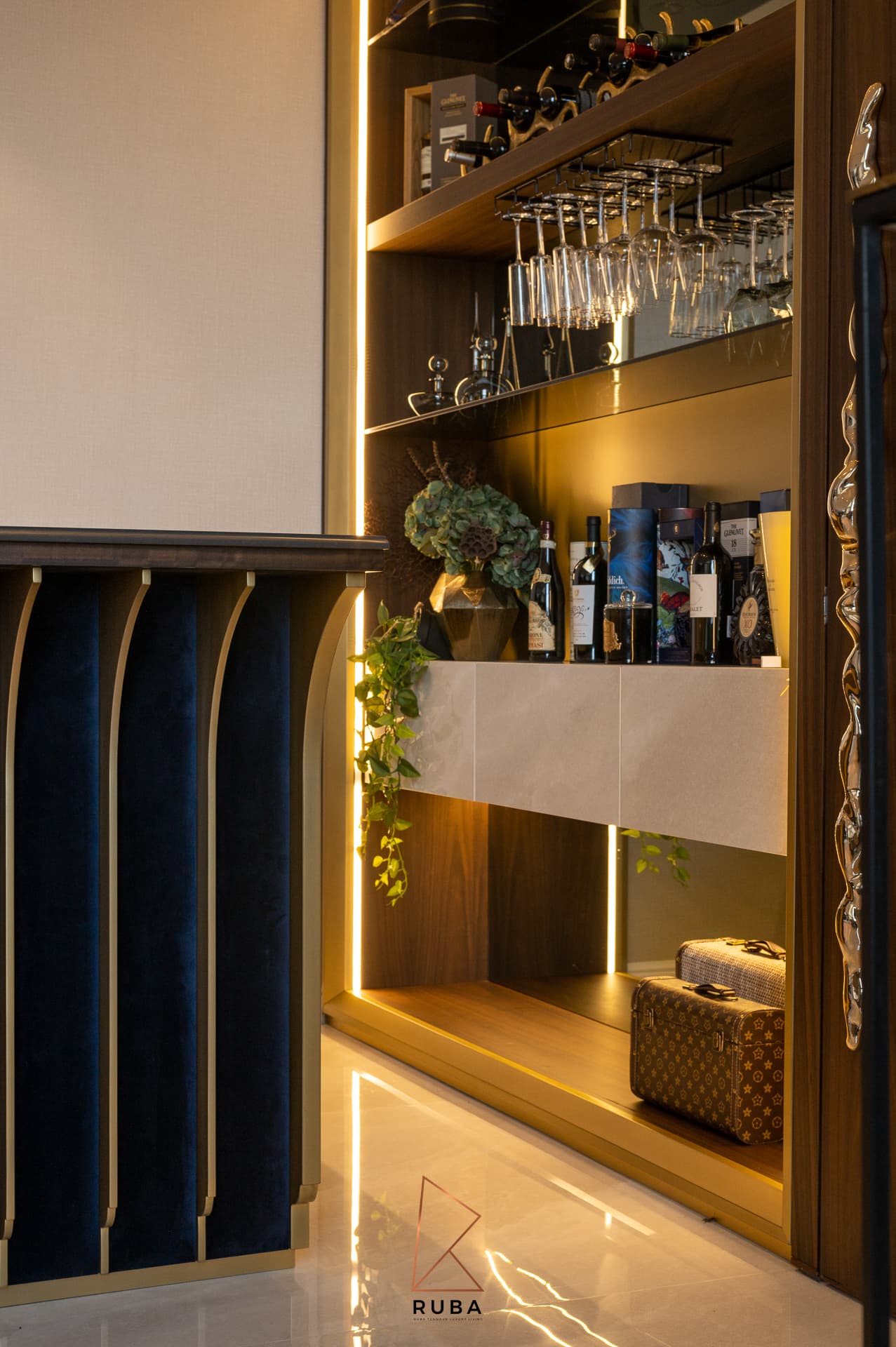 Bar — Ibrahim Shabaita — Photo 4