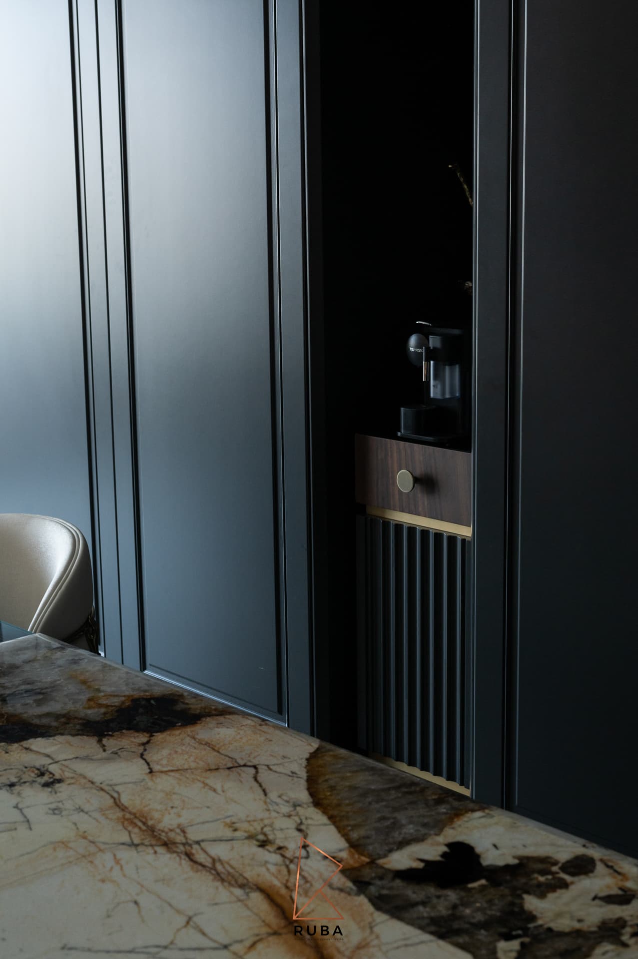 Dining Room — Ibrahim Shabaita — Photo 4