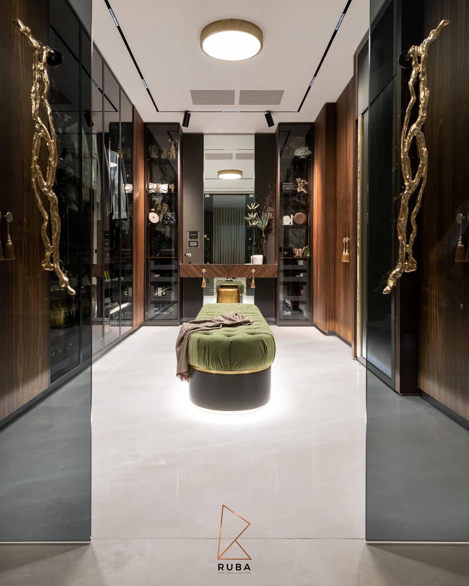 Dressing Room — Ibrahim Shabaita