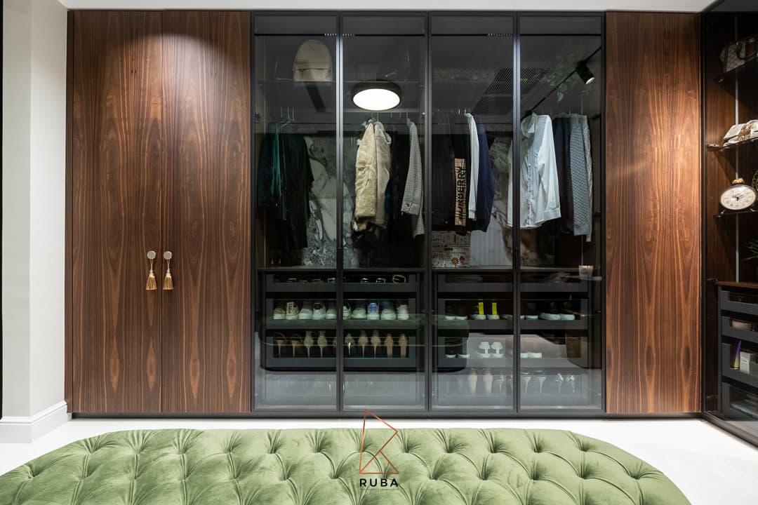 Dressing Room — Ibrahim Shabaita — Photo 3