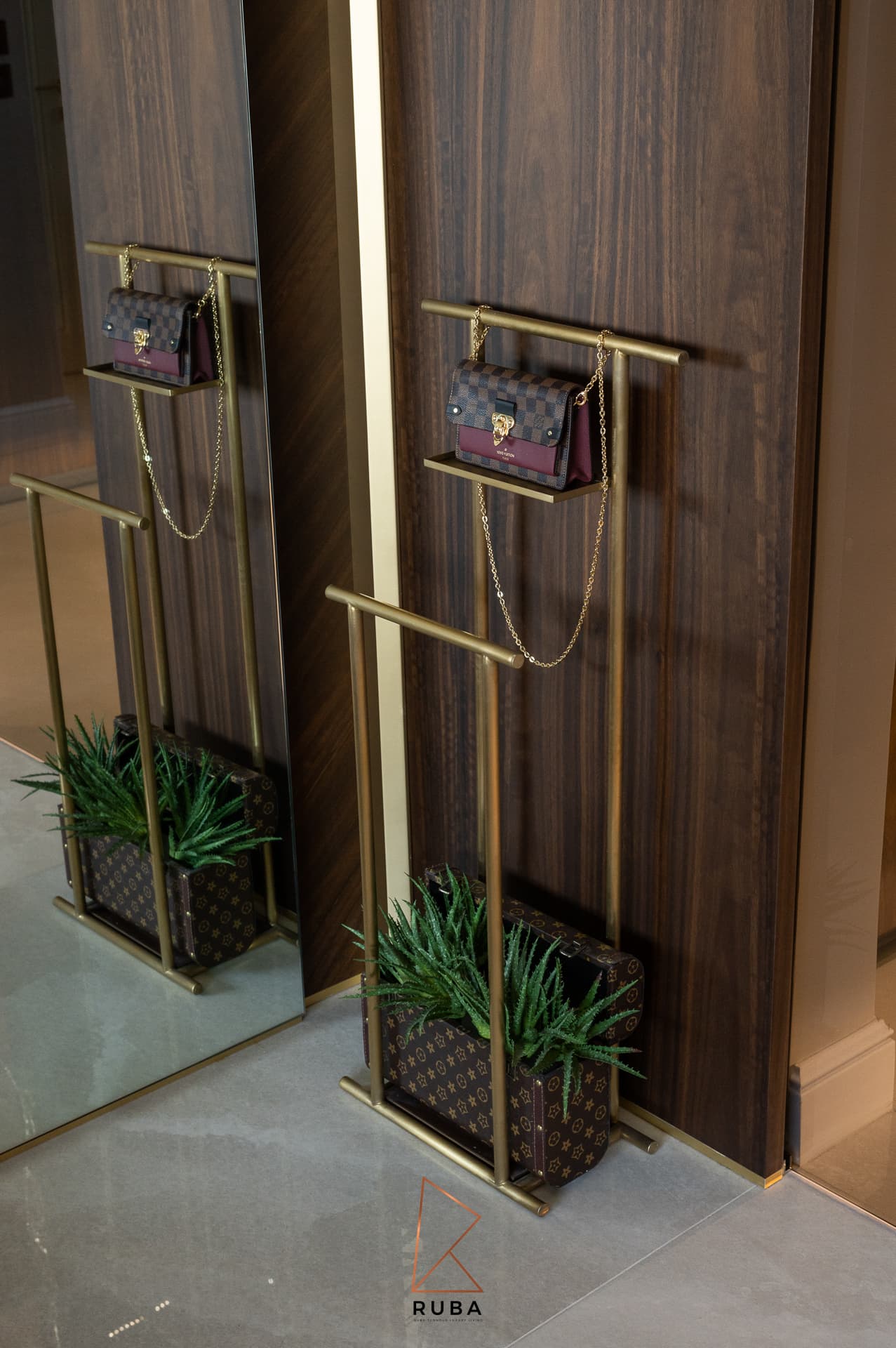 Dressing Room — Ibrahim Shabaita — Photo 6