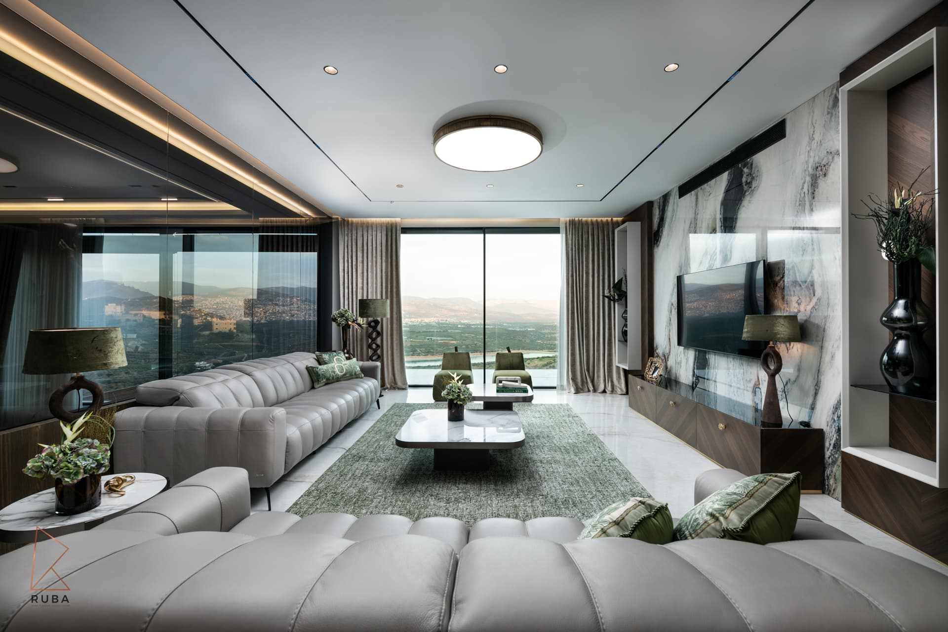 Salon — Jaber Shabaita