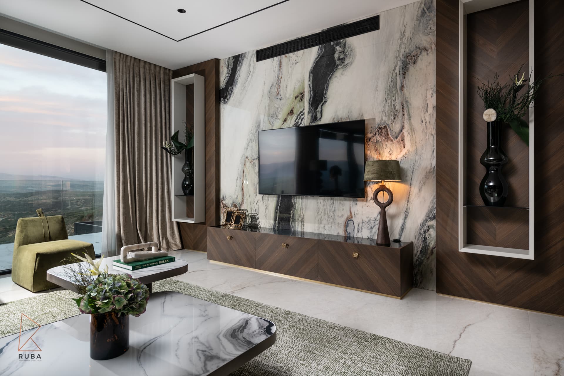 Salon — Jaber Shabaita — Photo 2