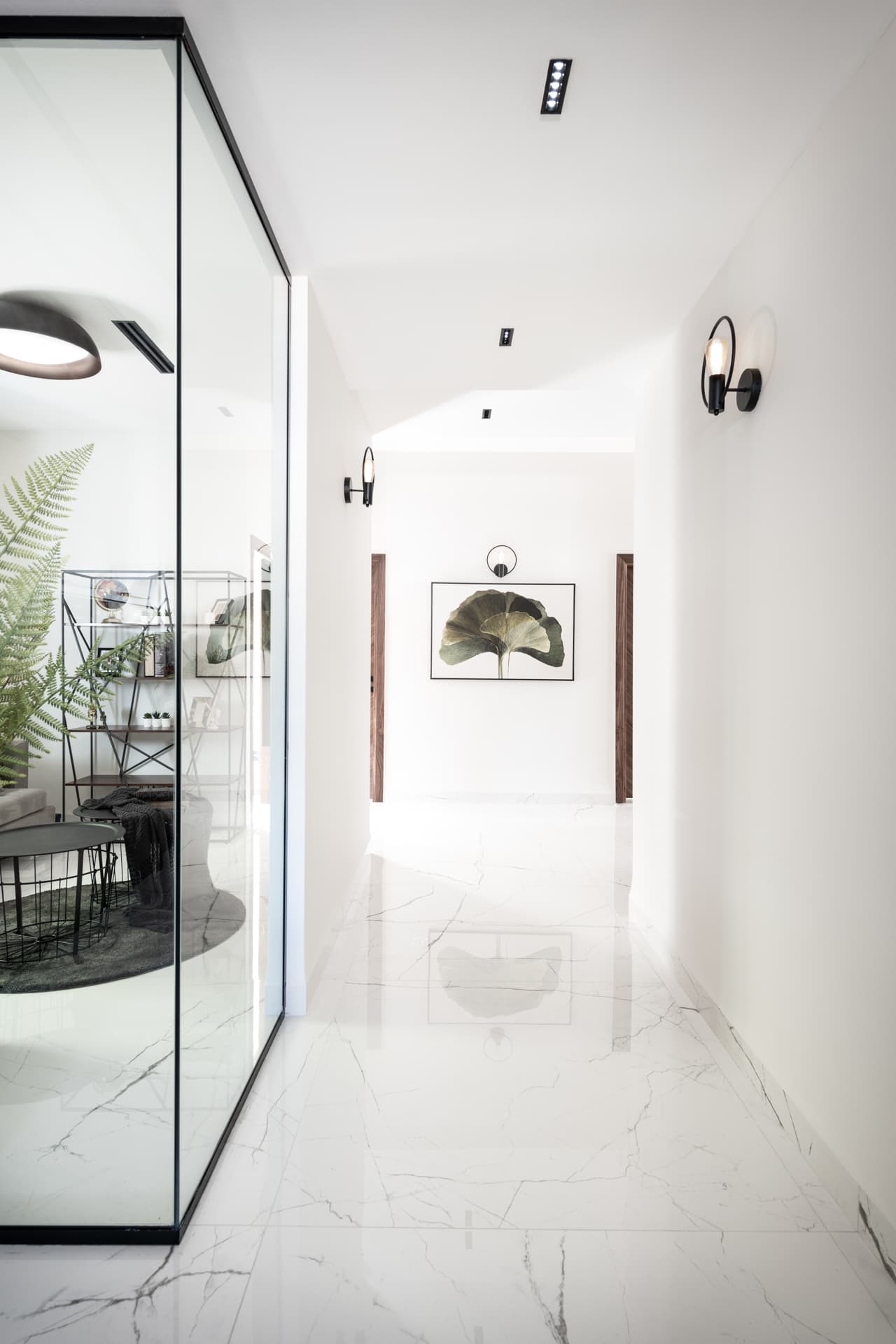 Entrance — Mai — Photo 2