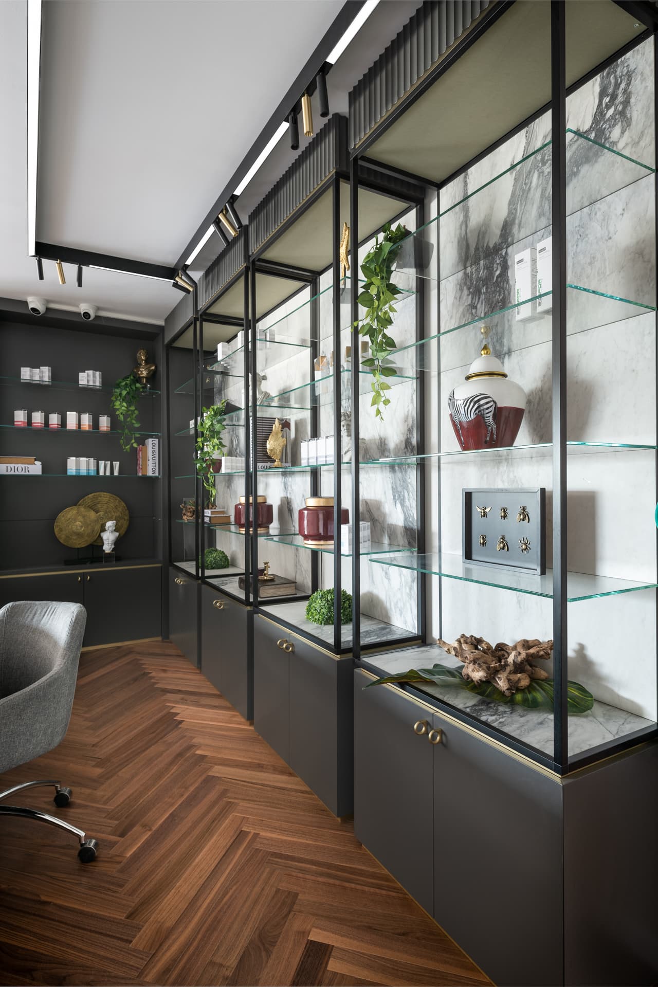 Reception — Moeen Clinic — Photo 3