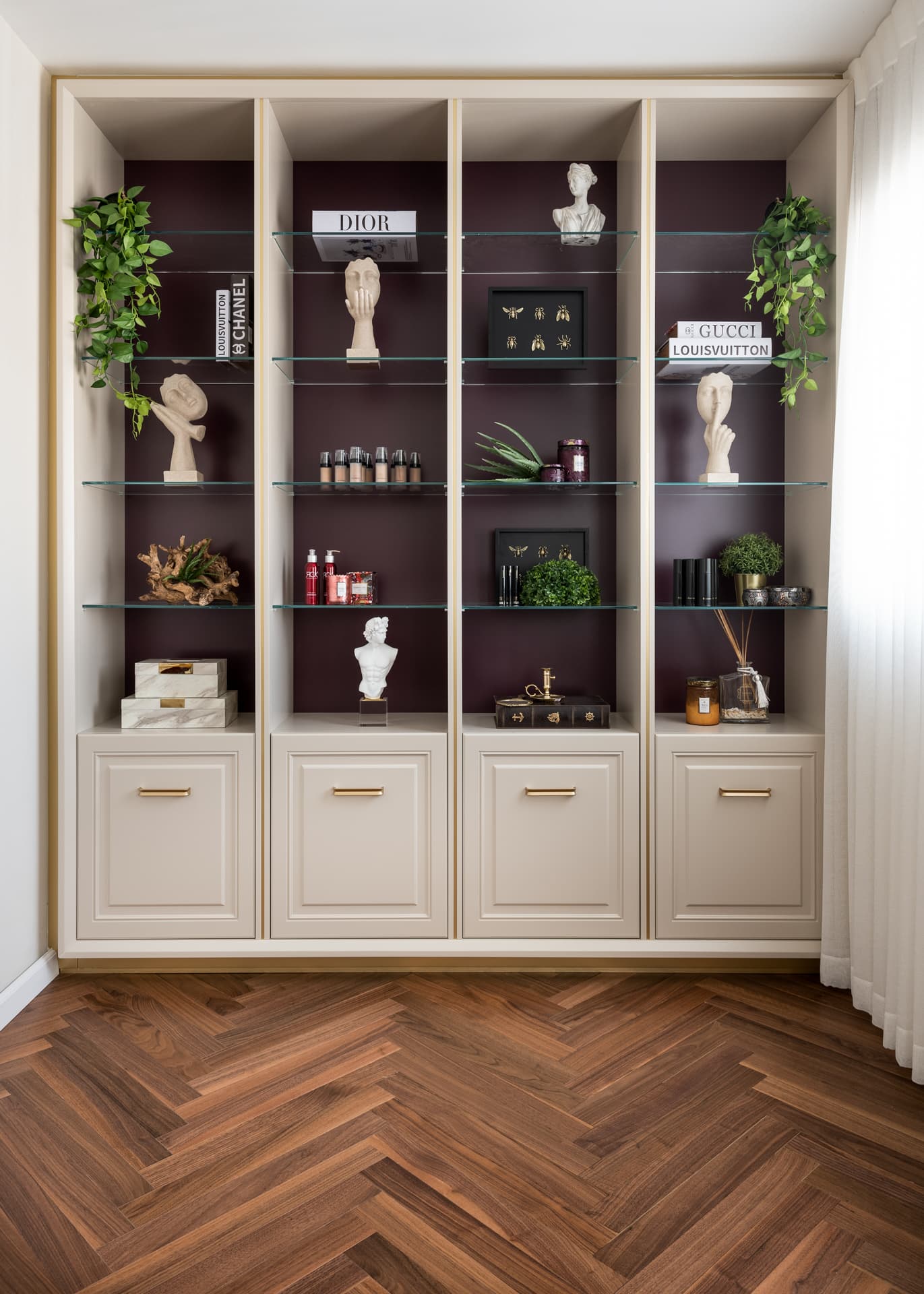 Vanity Station — Moeen Clinic — Photo 2