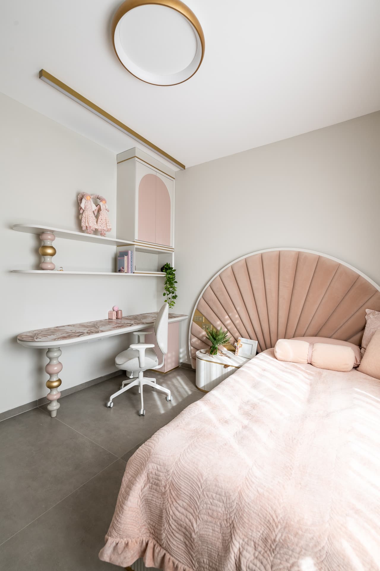 Girls Room — Ola & Raffoul Arraf