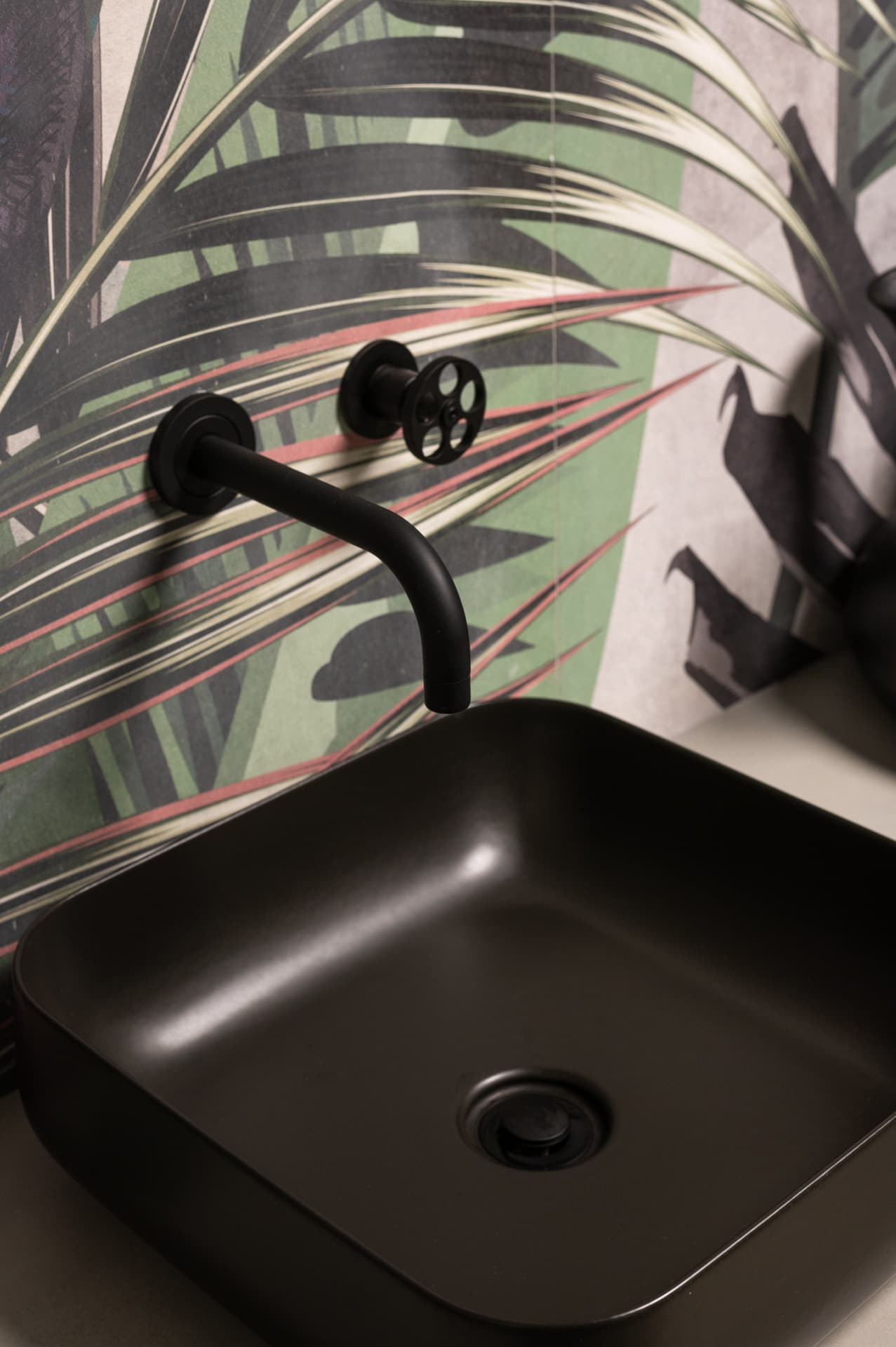 Guest Bathroom — Ola & Raffoul Arraf