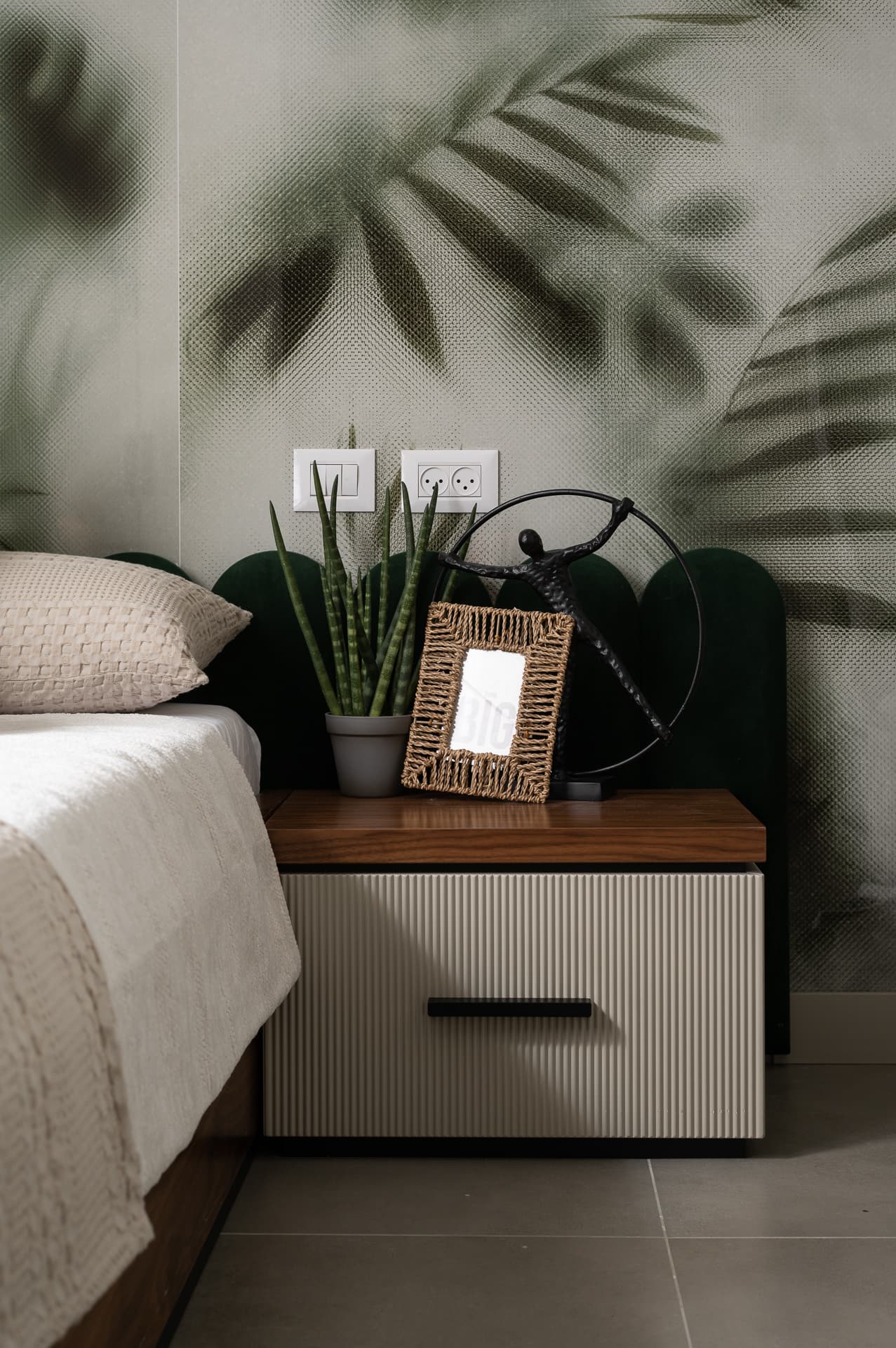 Guest Bedroom — Ola & Raffoul Arraf