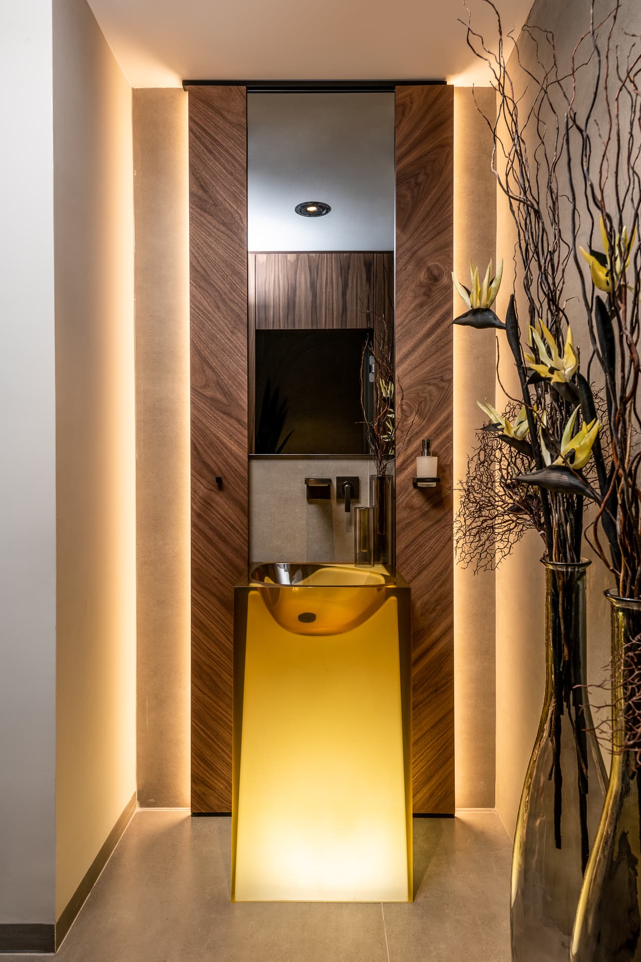 Powder Room — Ola & Raffoul Arraf