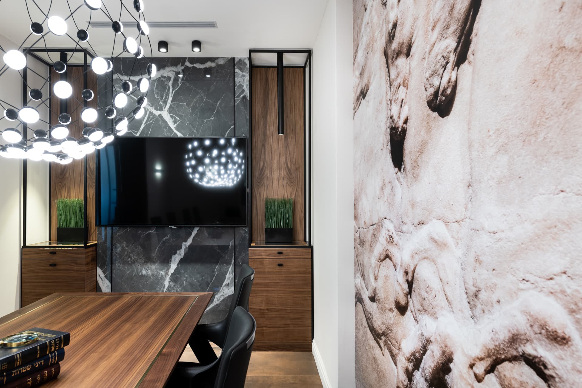 Conference Room — Othman Office 2 — Photo 3