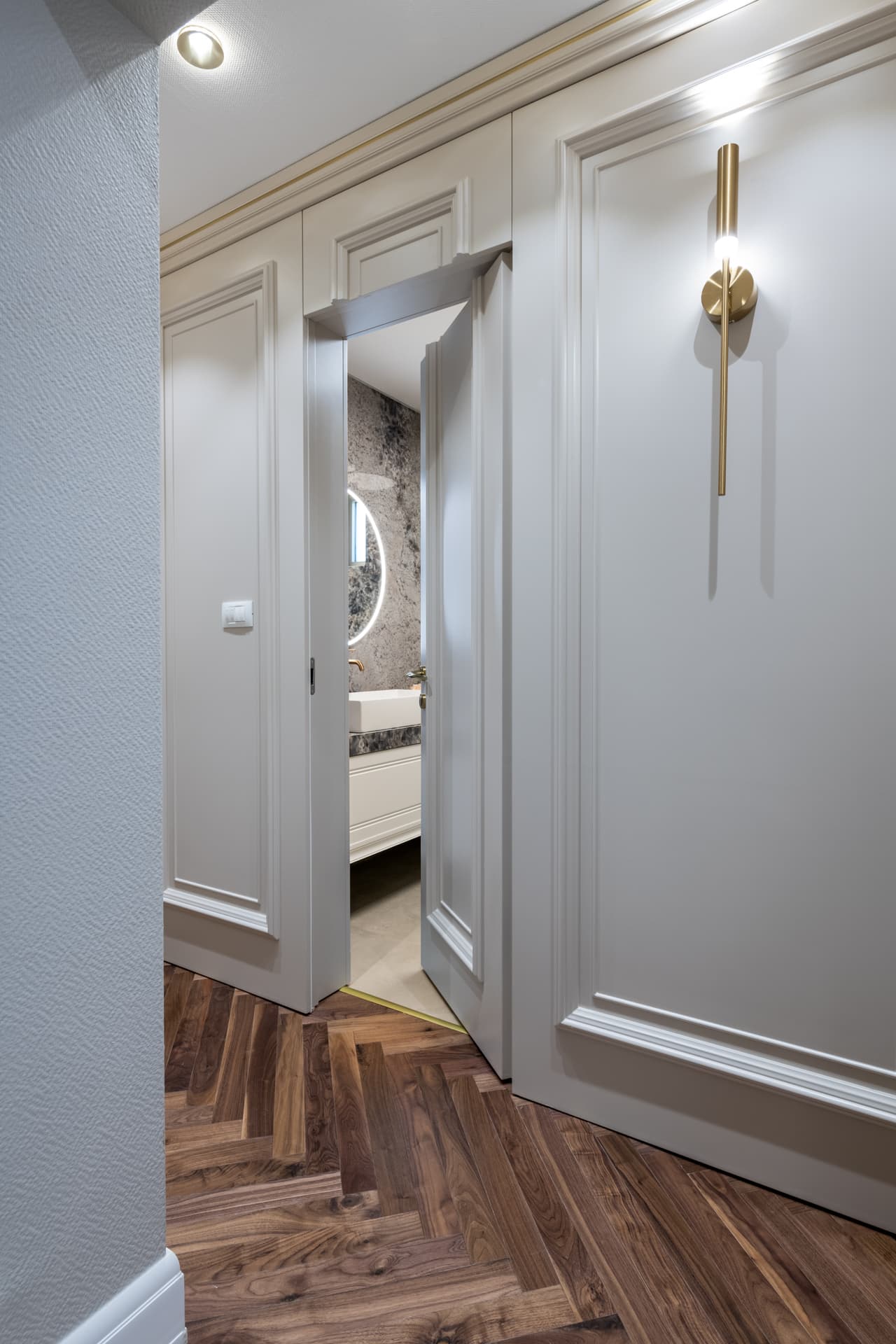 Hallway — Rabea Abu Zalam