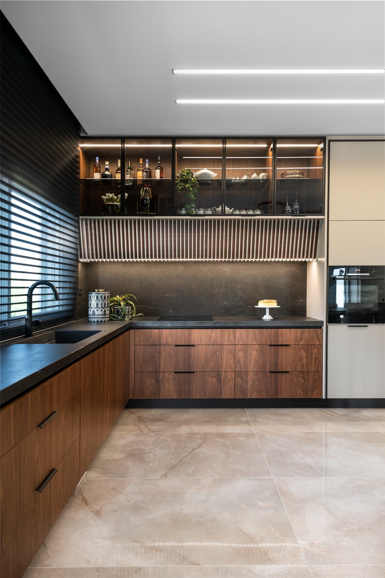 Kitchen — Raheeb Shehade — Photo 4