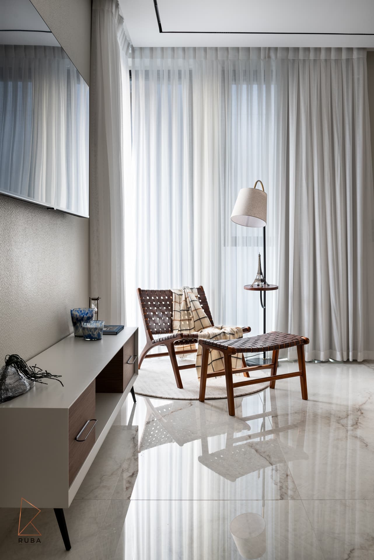 Bedroom 2 — Bird of Paradise Flower — Photo 4