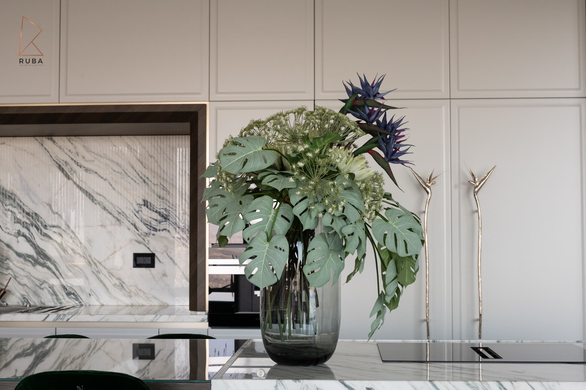 Kitchen — Bird of Paradise Flower — Photo 10