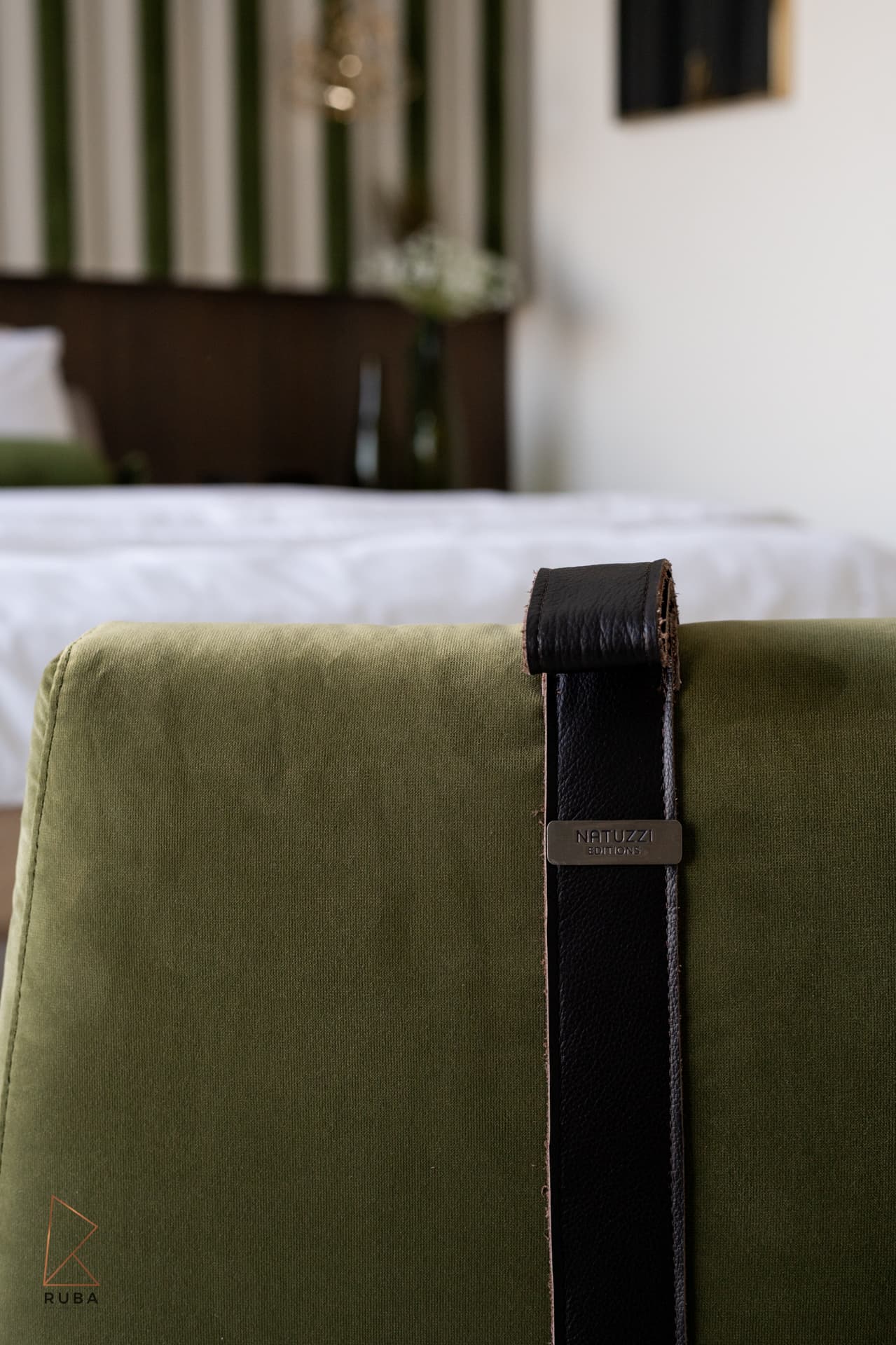 Master Bedroom — Bird of Paradise Flower — Photo 10