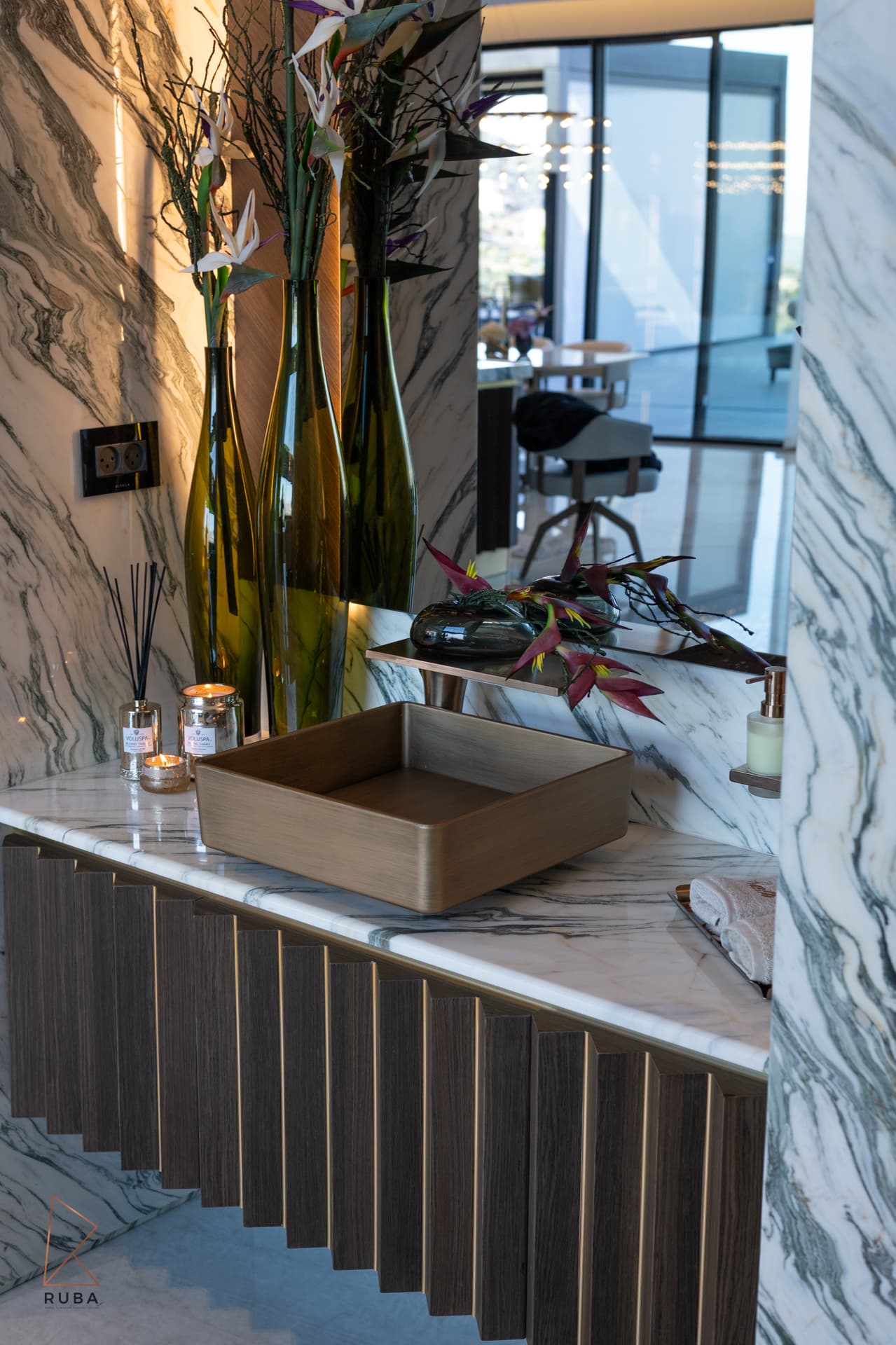 Powder Room — Bird of Paradise Flower — Photo 2