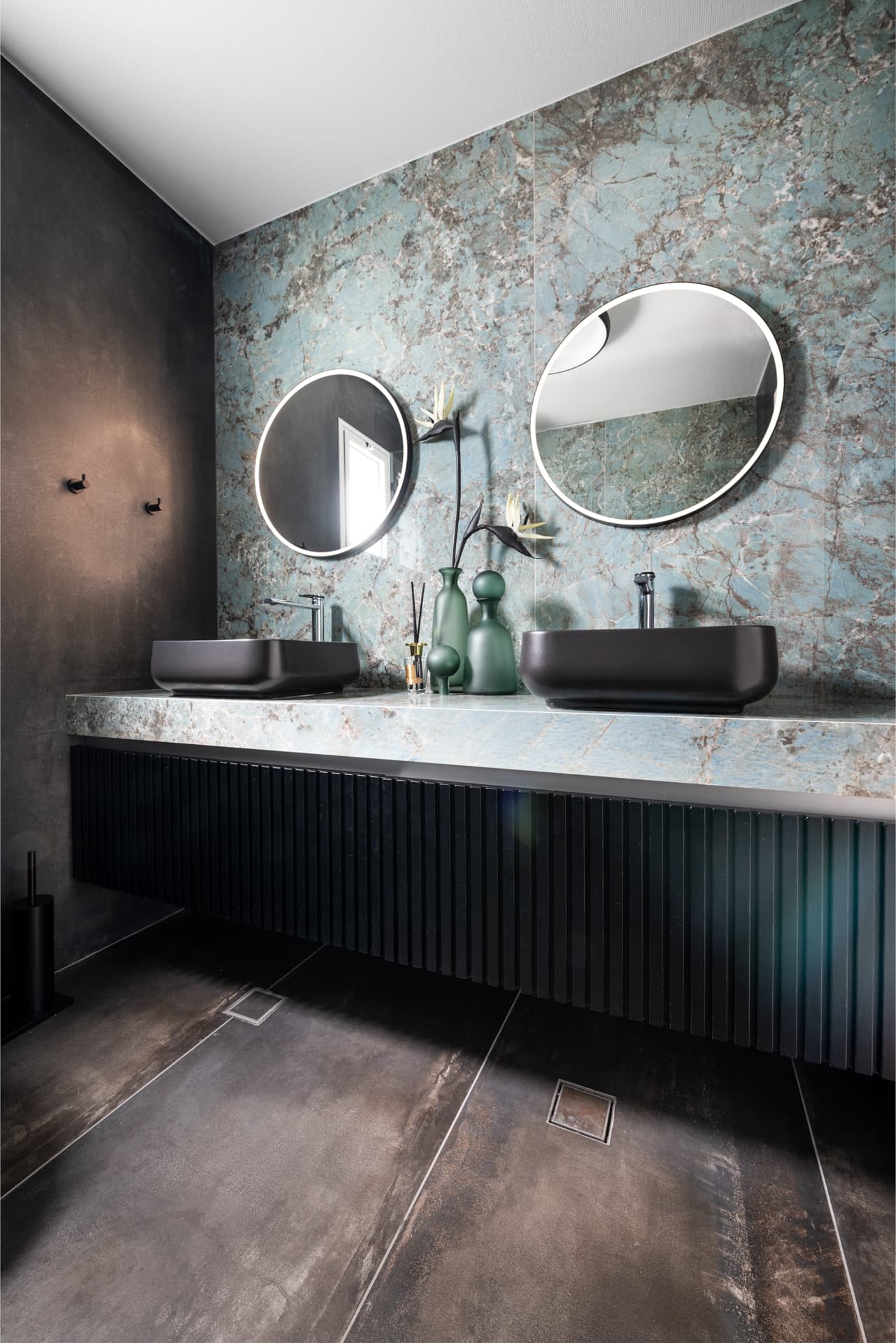 Bathroom — Emperador Dark — Photo 5
