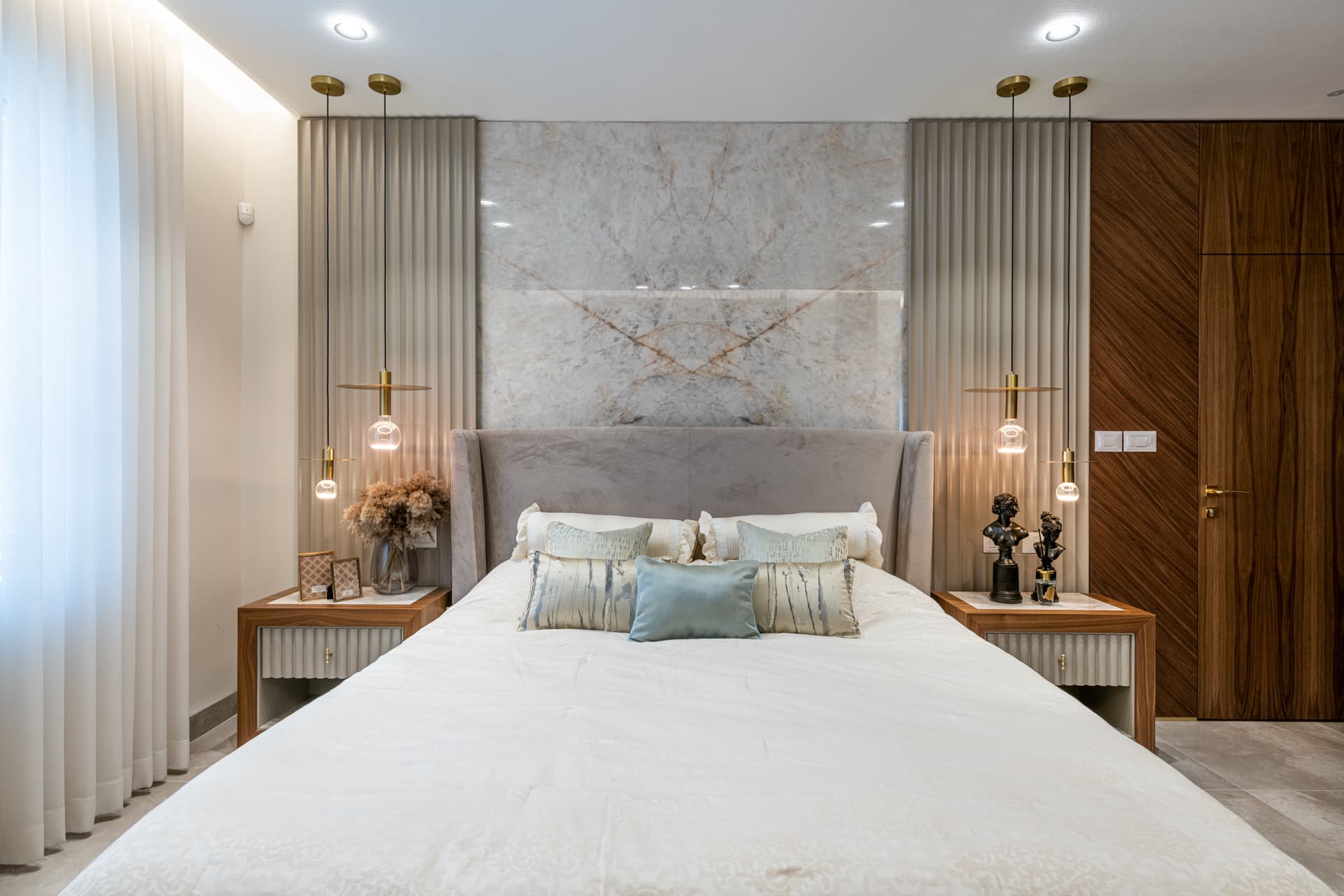 Master Bedroom — Emperador Dark — Photo 2