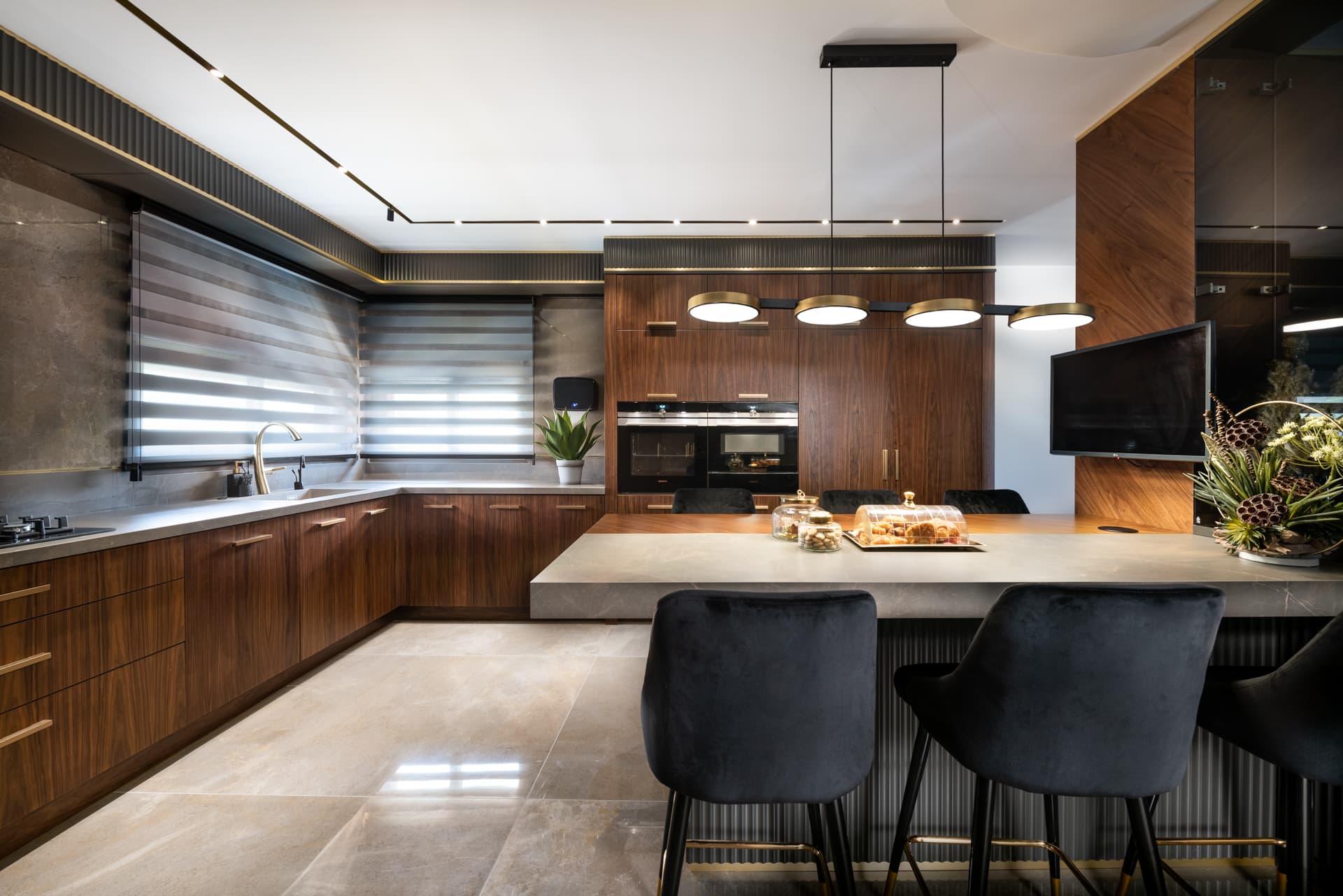 Kitchen — Saffron